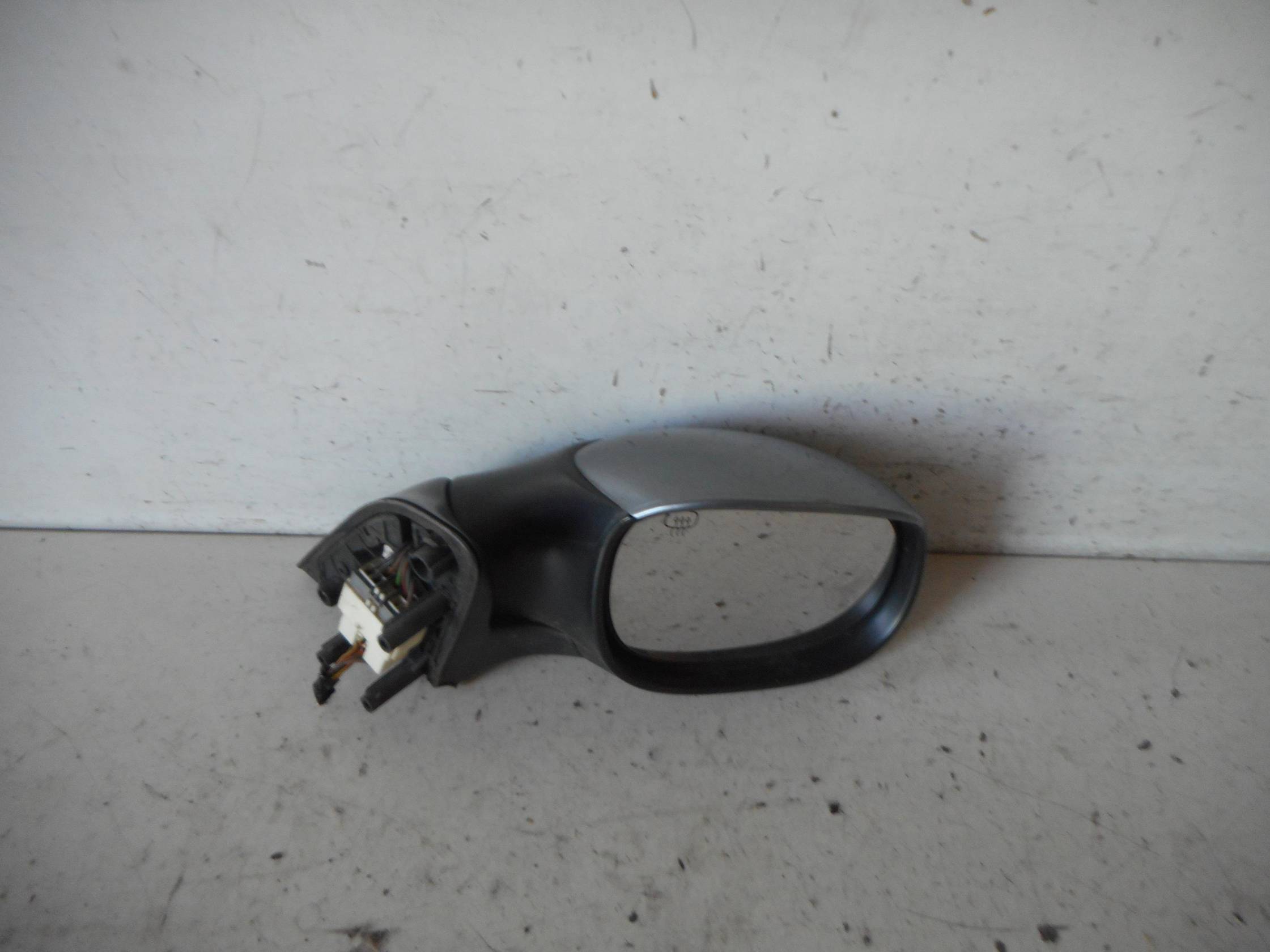 Retrovisore est. dx.